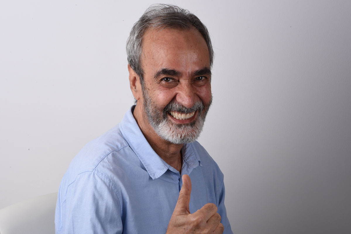 Full-Mouth Implant Rehabilitation - Dr David Montalvo - Happy Client